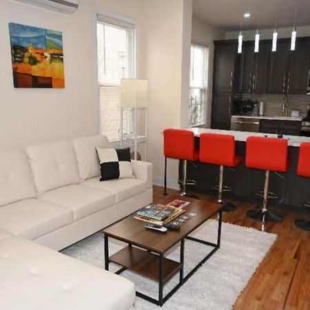 Ooohlala! 2 Beds And 2 Full Baths W/Free Parking Leilighet Newark Eksteriør bilde
