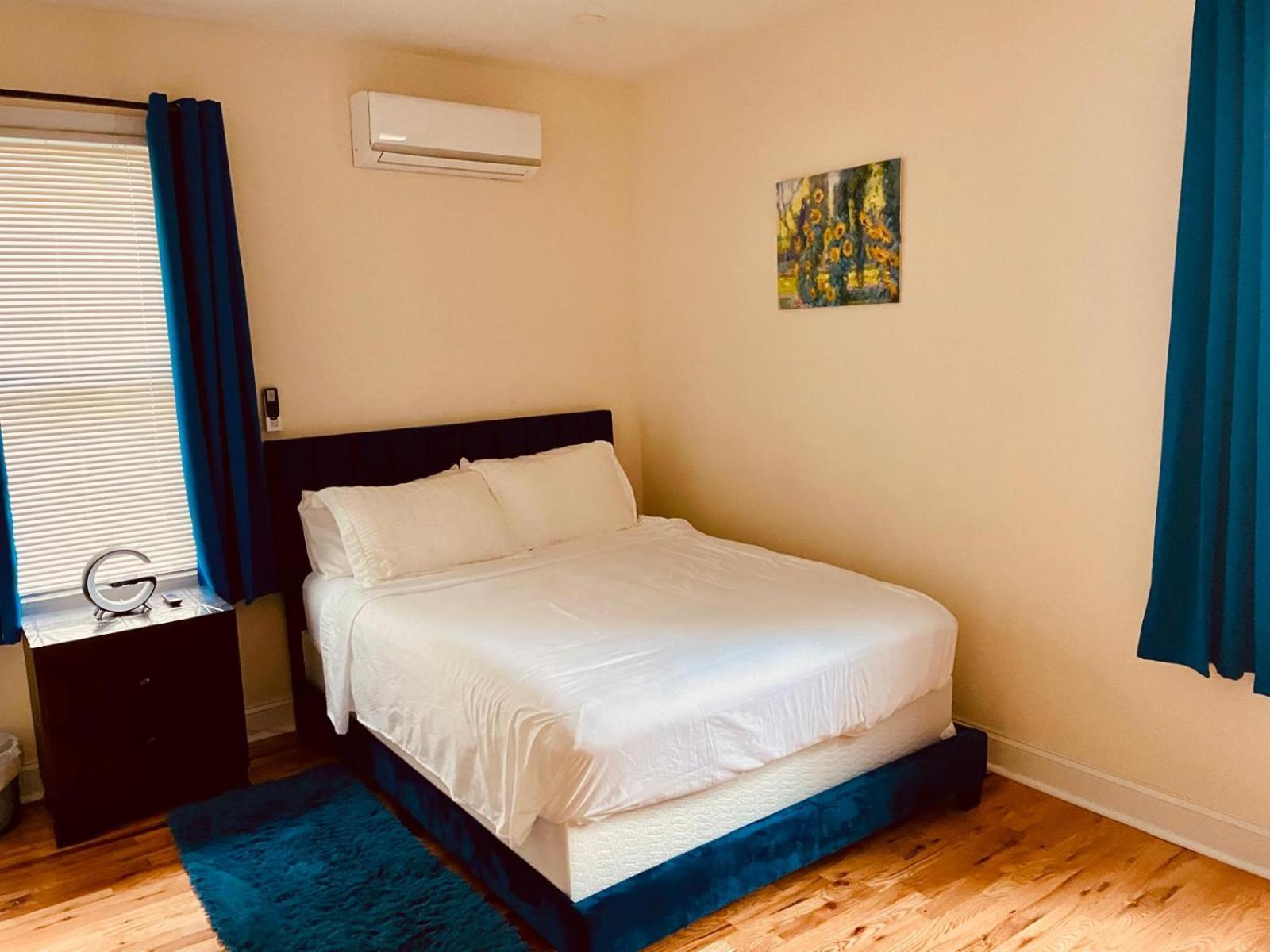Ooohlala! 2 Beds And 2 Full Baths W/Free Parking Leilighet Newark Eksteriør bilde