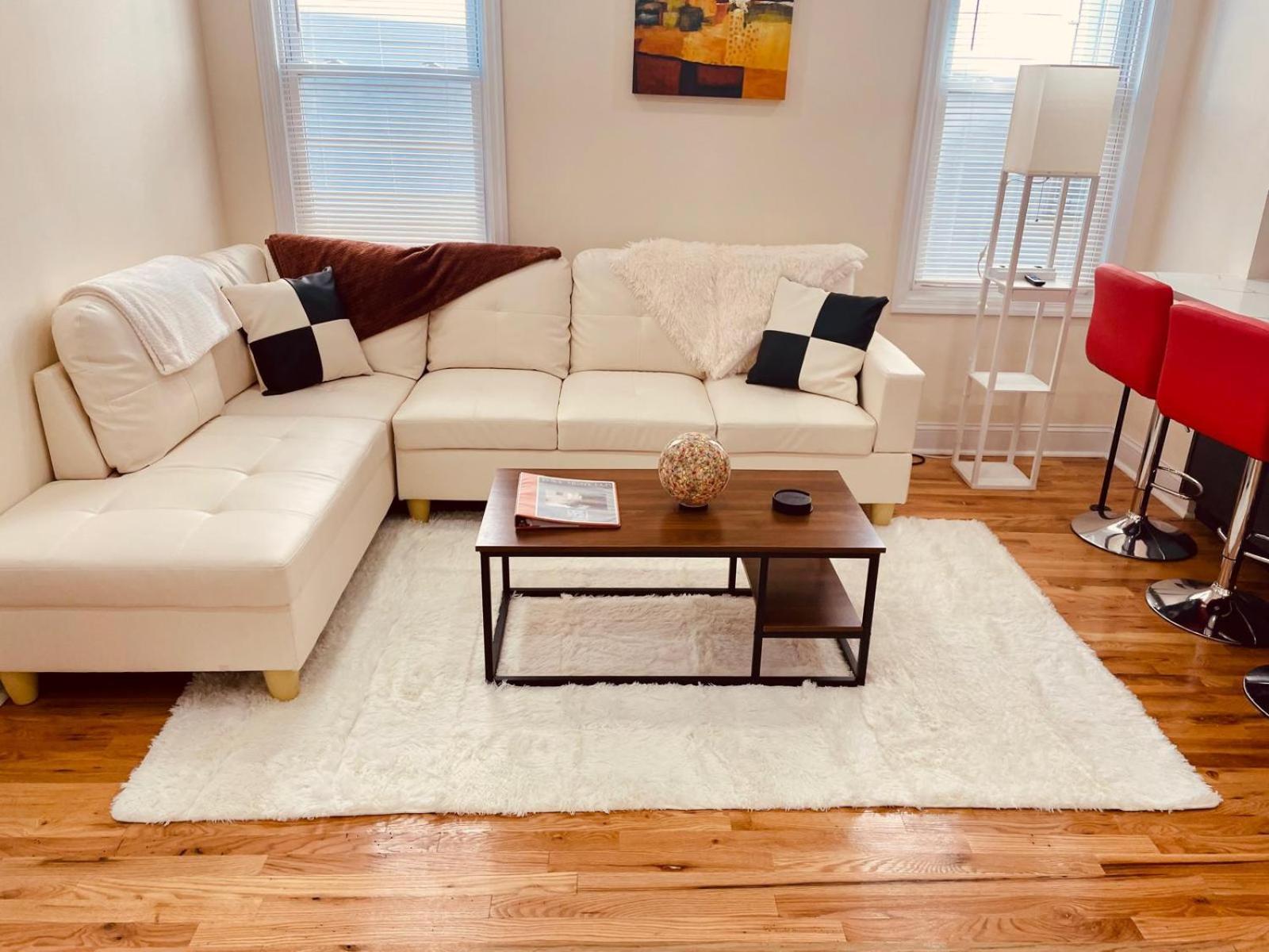 Ooohlala! 2 Beds And 2 Full Baths W/Free Parking Leilighet Newark Eksteriør bilde