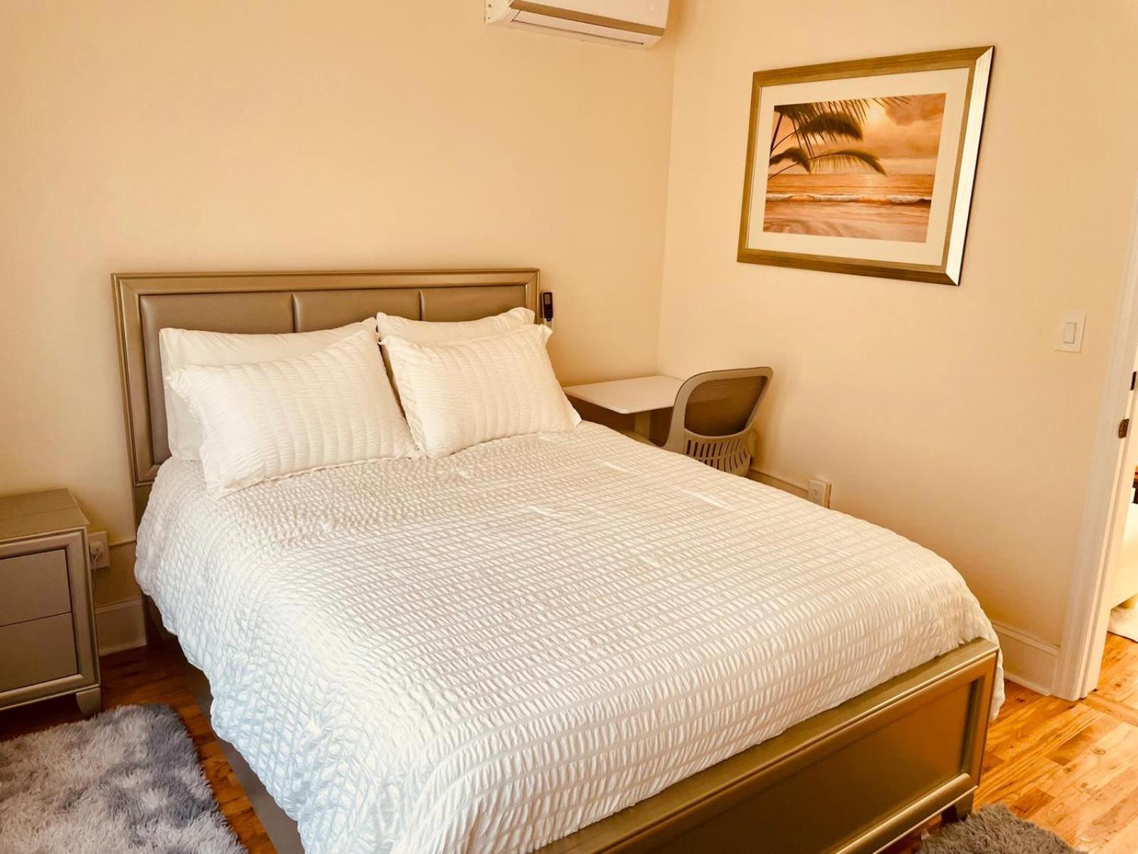 Ooohlala! 2 Beds And 2 Full Baths W/Free Parking Leilighet Newark Eksteriør bilde