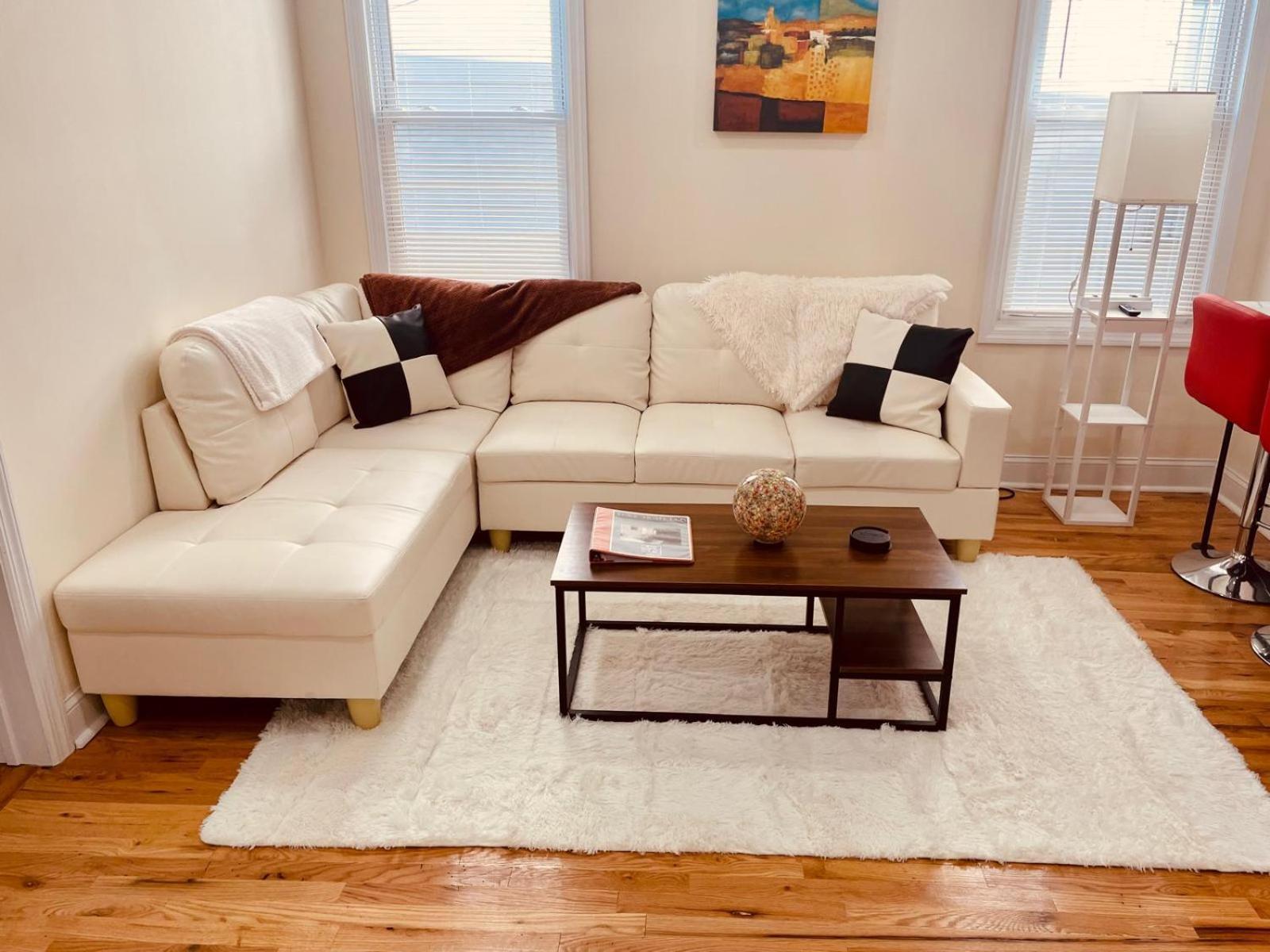Ooohlala! 2 Beds And 2 Full Baths W/Free Parking Leilighet Newark Eksteriør bilde