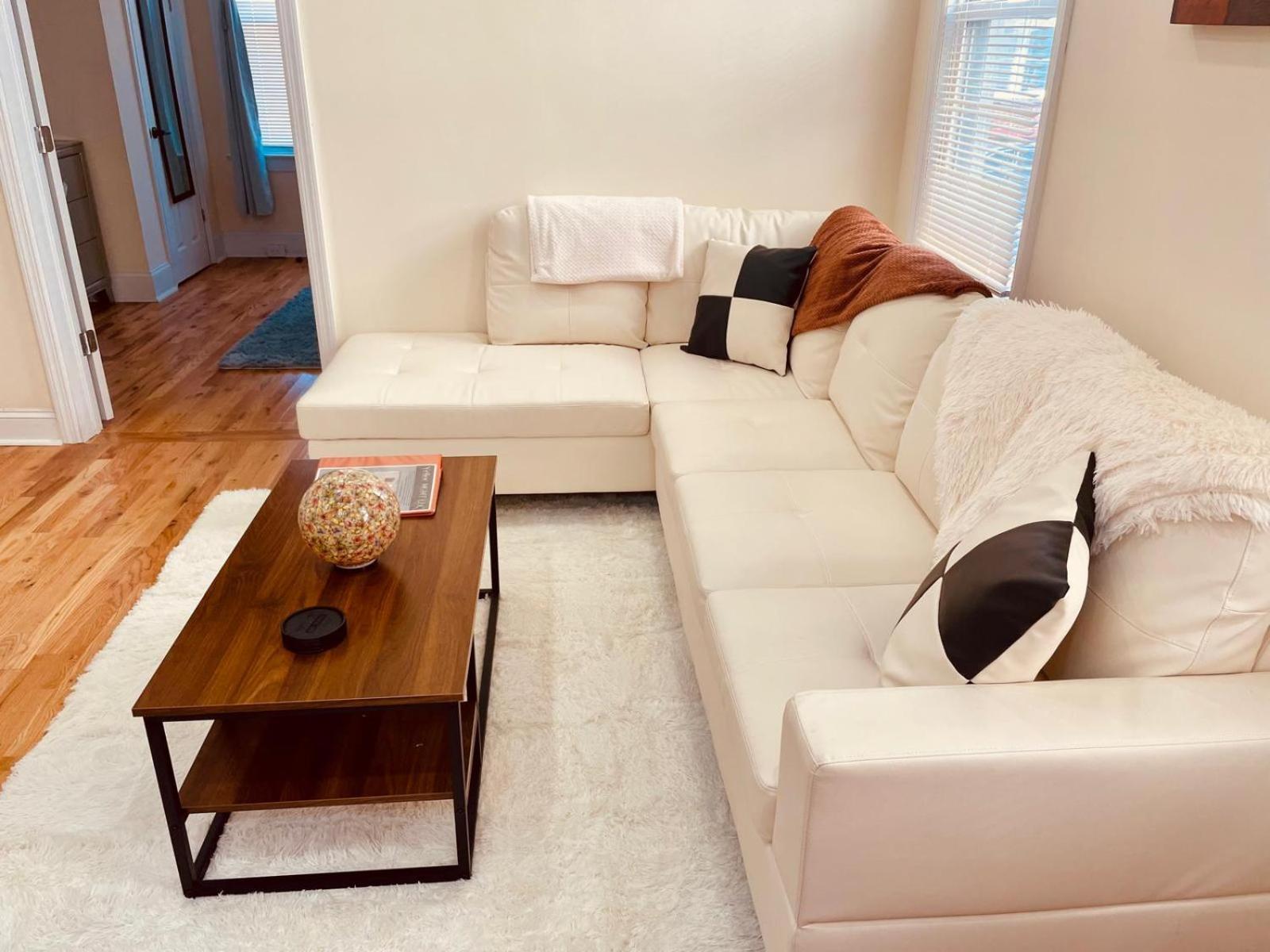 Ooohlala! 2 Beds And 2 Full Baths W/Free Parking Leilighet Newark Eksteriør bilde