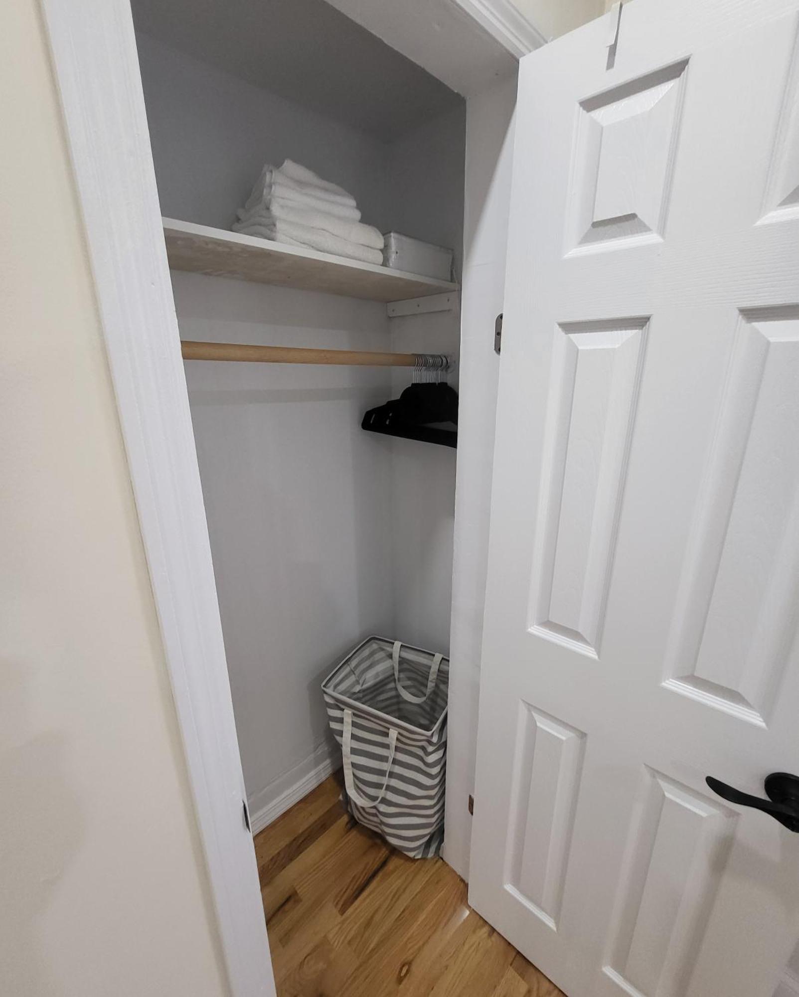 Ooohlala! 2 Beds And 2 Full Baths W/Free Parking Leilighet Newark Eksteriør bilde