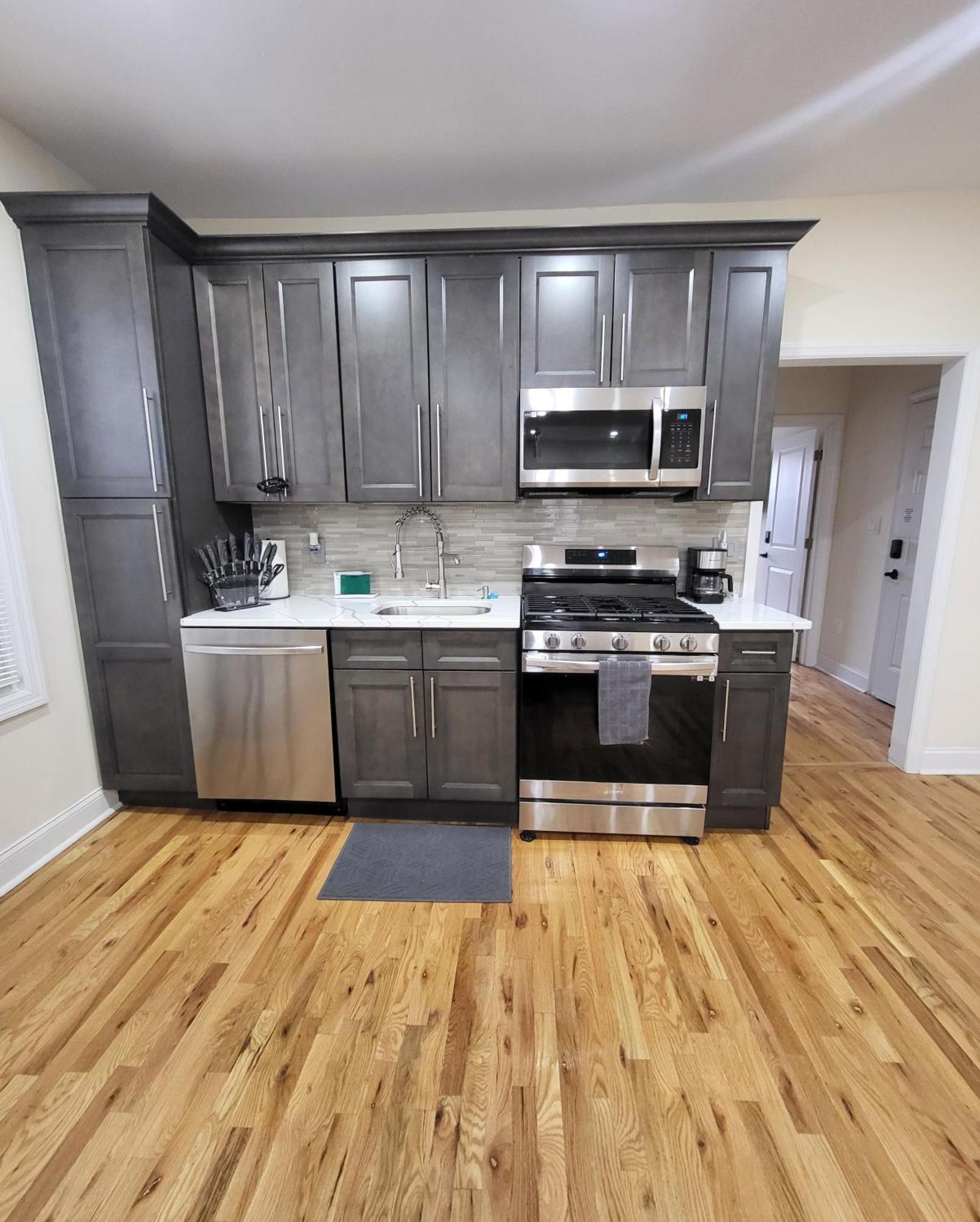 Ooohlala! 2 Beds And 2 Full Baths W/Free Parking Leilighet Newark Eksteriør bilde