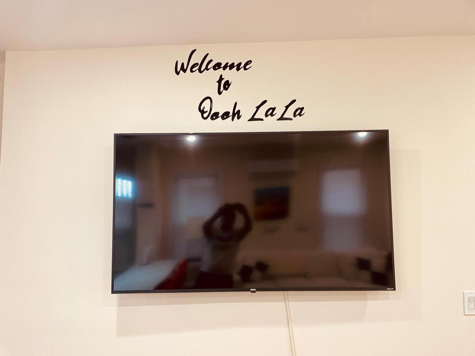 Ooohlala! 2 Beds And 2 Full Baths W/Free Parking Leilighet Newark Eksteriør bilde